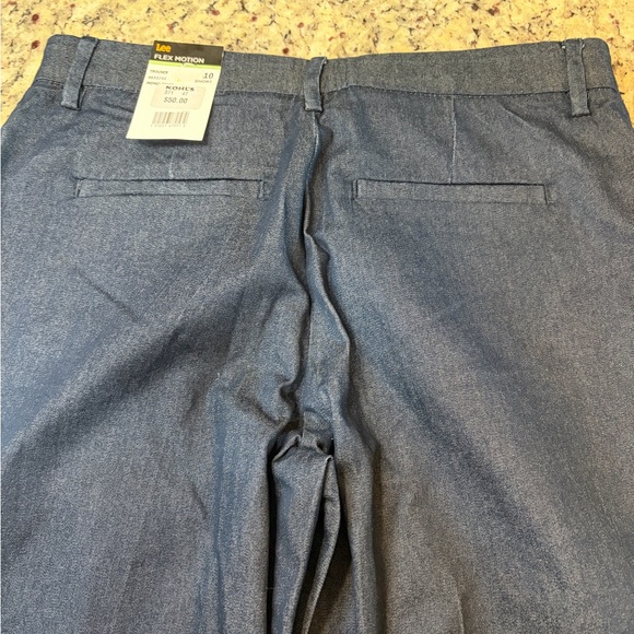 Lee Women's Indigo Blue Mid Rise Regular Fit Trousers - Picture 9 of 9